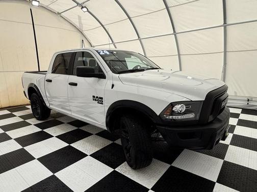 2024 RAM 1500 Classic Warlock Crew Cab 4x4 5'7' Box