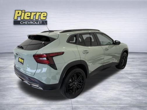 Cacti Green 2026 Chevrolet Trax FWD ACTIV