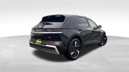 2025 Hyundai IONIQ 5 SE