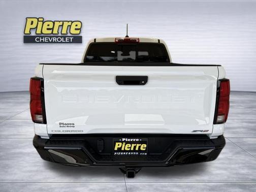 Summit White 2026 Chevrolet Colorado ZR2