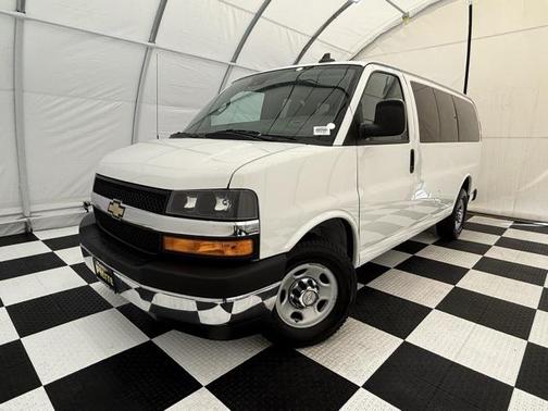 2020 Chevrolet Express 2500 RWD 2500 Regular Wheelbase LT