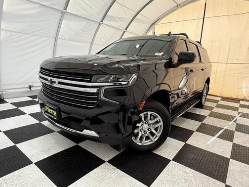 2022 Chevrolet Suburban LT