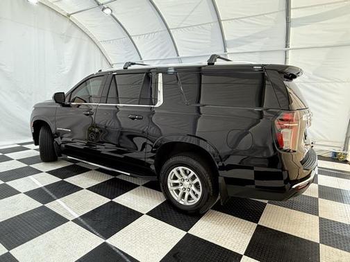 2022 Chevrolet Suburban LT
