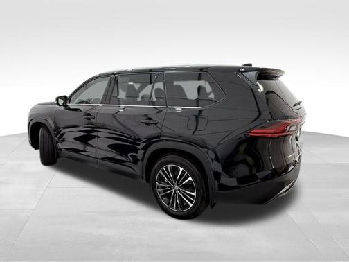 2025 Toyota Grand Highlander Hybrid Platinum MAX