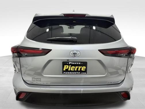 2025 Toyota Highlander XLE