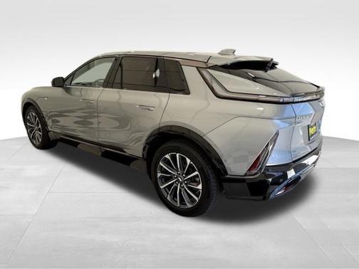 Argent Silver Metallic 2024 Cadillac LYRIQ Sport