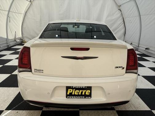 2022 Chrysler 300 S