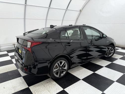 2020 Toyota Prius XLE