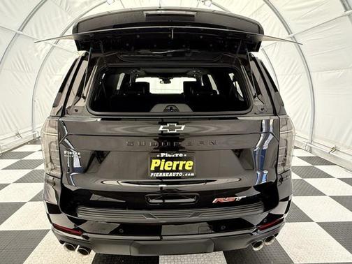2025 Chevrolet Suburban RST