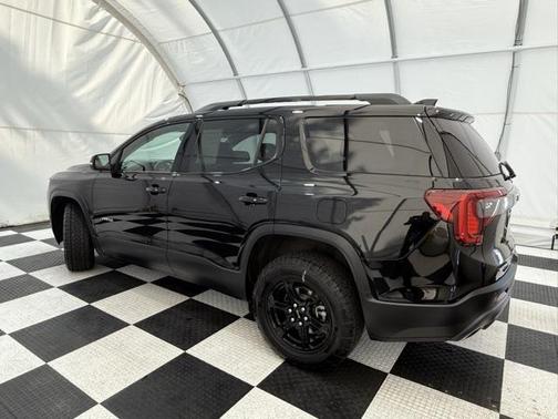 2023 GMC Acadia AWD AT4