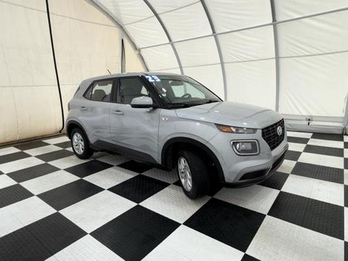 2023 Hyundai VENUE SE