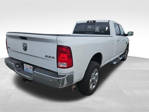 2018 RAM 3500 SLT Crew Cab 4x4 8' Box