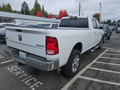 2018 RAM 3500 SLT Crew Cab 4x4 8' Box