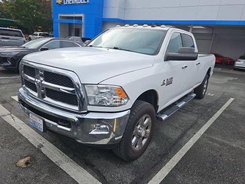 2018 RAM 3500 SLT Crew Cab 4x4 8' Box