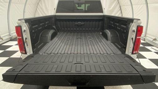 Summit White 2026 Chevrolet Silverado 2500 LTZ