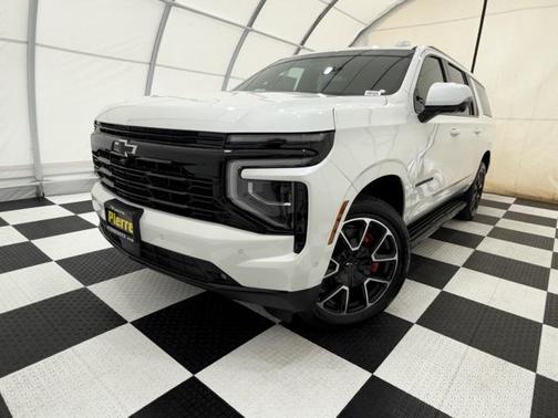2025 Chevrolet Suburban RST
