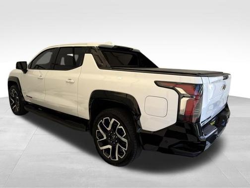 Summit White 2024 Chevrolet Silverado EV First-Edition RST 4WD