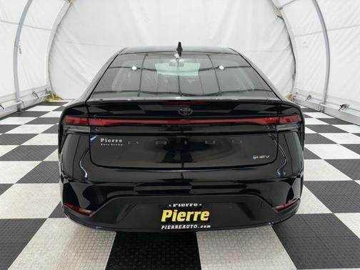 2024 Toyota Prius LE