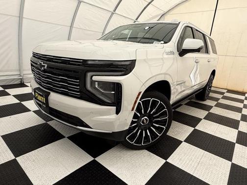 2025 Chevrolet Suburban 4WD High Country