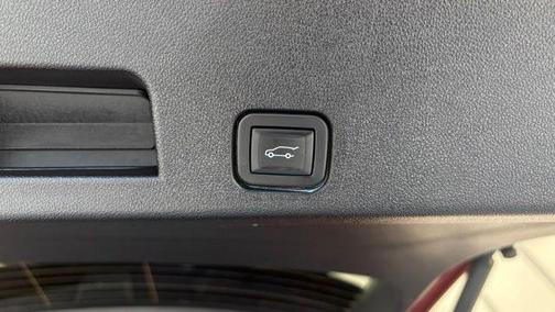 Radiant Red Tintcoat 2024 Chevrolet Traverse AWD Z71