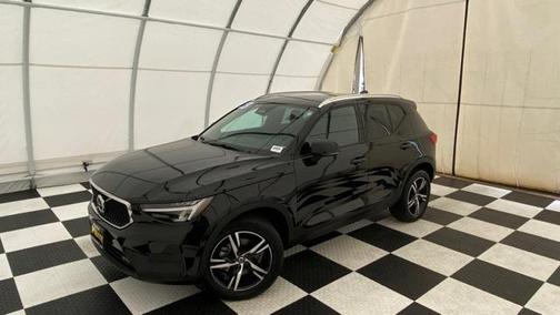 2023 Volvo XC40 B5 Core