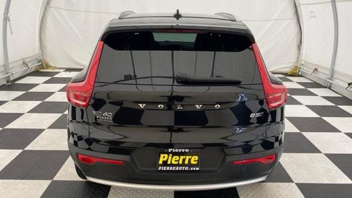 2023 Volvo XC40 B5 Core