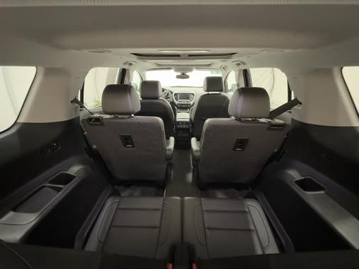 2022 GMC Acadia AWD SLT