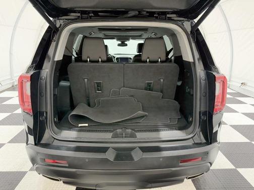 2022 GMC Acadia AWD SLT