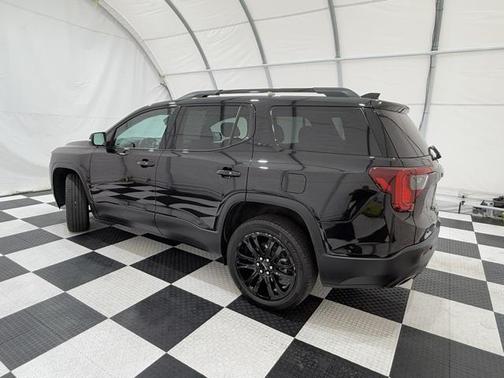 2022 GMC Acadia AWD SLT