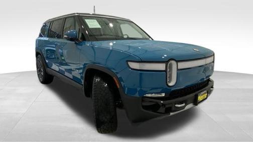 2024 Rivian R1S Adventure