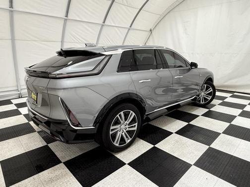 2024 Cadillac LYRIQ Tech