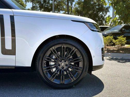 2025 Land Rover Range Rover P400 SE 7 Seat