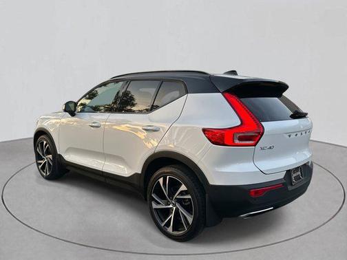 2019 Volvo XC40 T5 R-Design