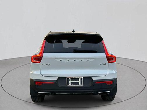 2019 Volvo XC40 T5 R-Design