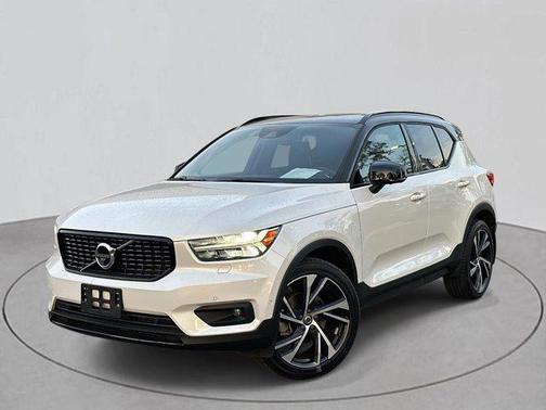2019 Volvo XC40 T5 R-Design