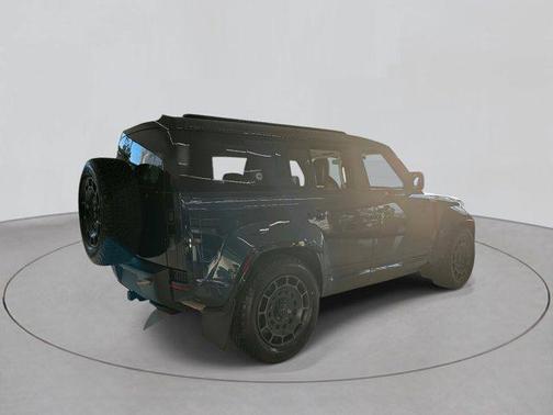 2026 Land Rover Defender 110 V8