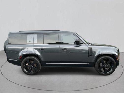 2023 Land Rover Defender 130 X-Dynamic SE