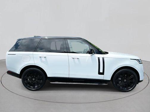 2025 Land Rover Range Rover P400 SE