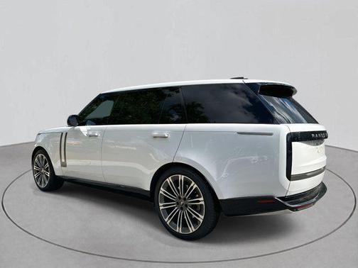 2024 Land Rover Range Rover P530 SE