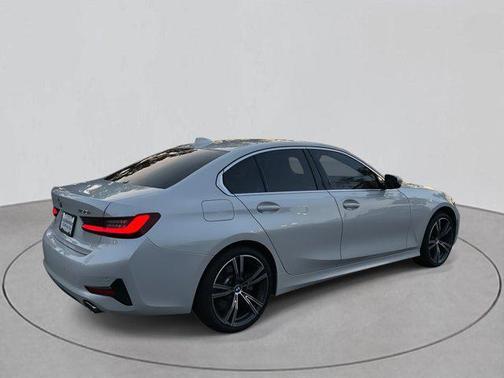 2022 BMW 330 330i