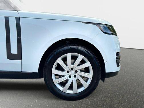 2025 Land Rover Range Rover P400 SE