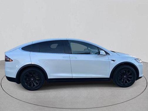 2017 Tesla Model X 75D