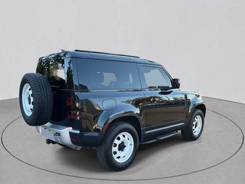 2024 Land Rover Defender 90 P300 S