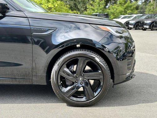 2025 Land Rover Discovery P360 Dynamic SE