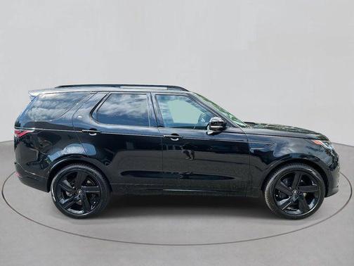 2025 Land Rover Discovery P360 Dynamic SE