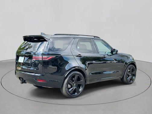2025 Land Rover Discovery P360 Dynamic SE