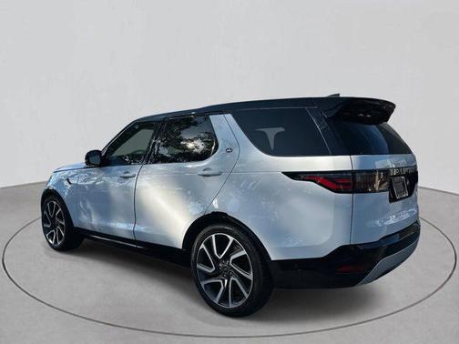 2025 Land Rover Discovery P360 Metropolitan Edition