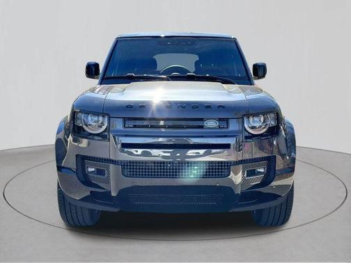 2025 Land Rover Defender V8