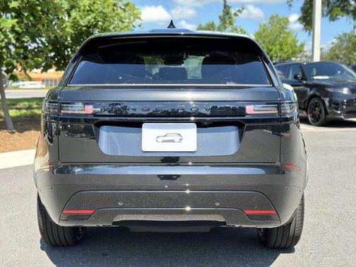 2026 Land Rover Range Rover Velar P250 SE R-Dynamic