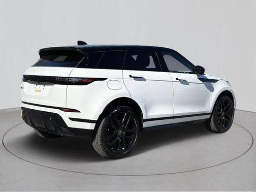 2026 Land Rover Range Rover Evoque Dynamic SE